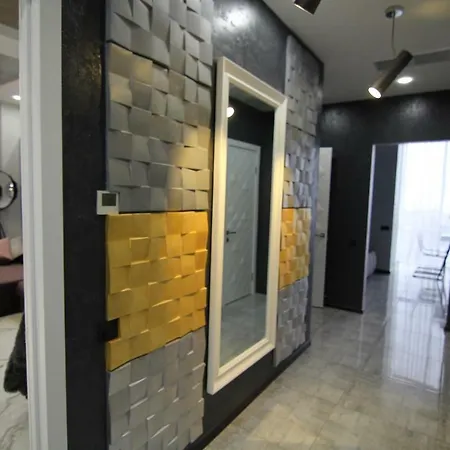 Terrace Apartment *