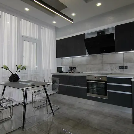 Terrace Apartment *